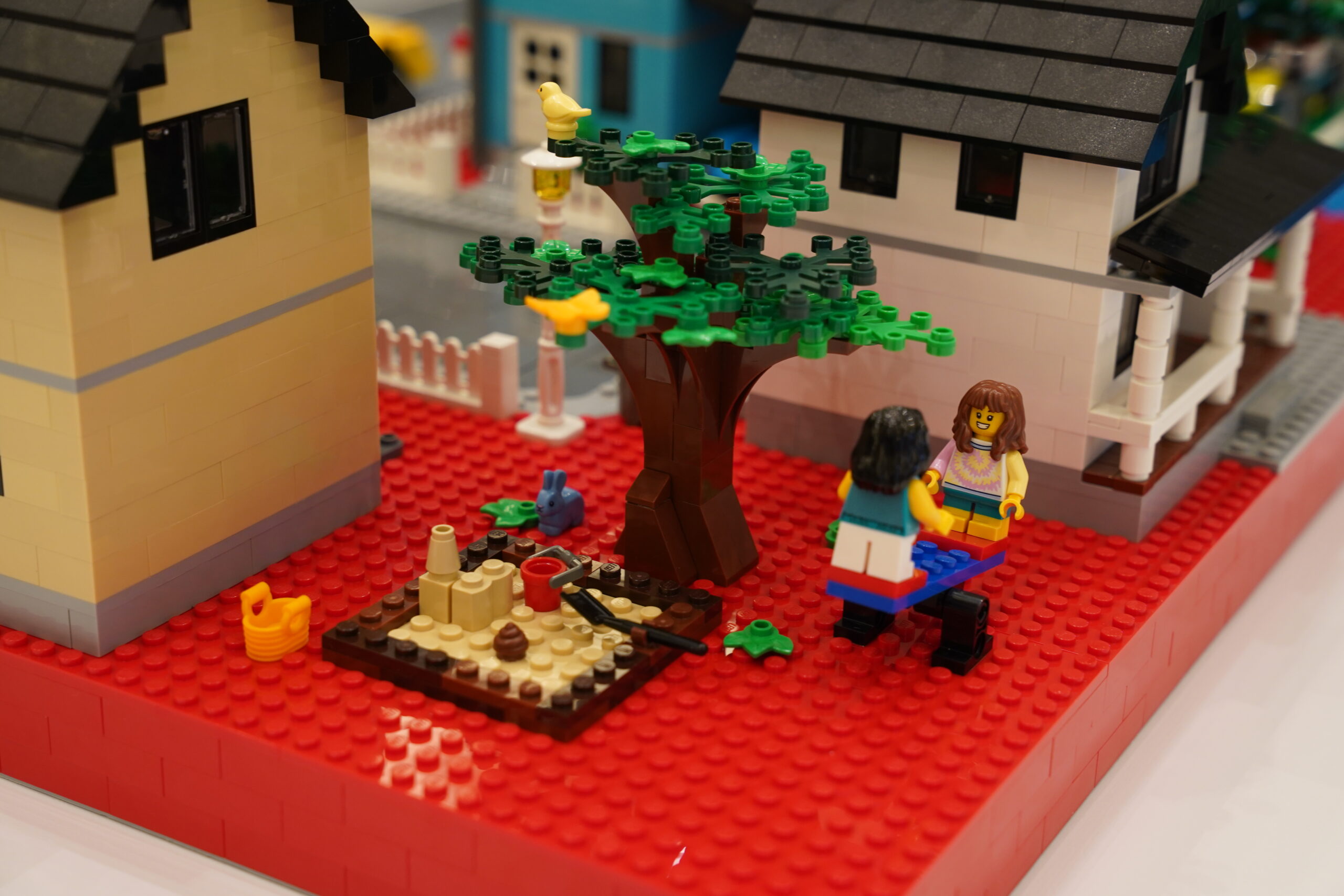 Close-up of residential neighborhood details in the Huber LEGO city model